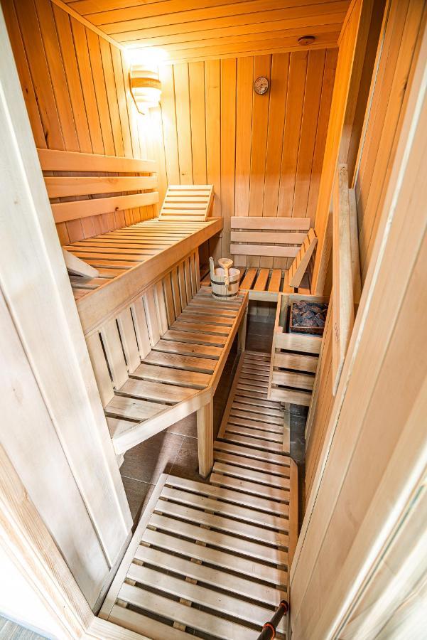 Holiday Home With Hot Tub And Sauna Sabina Rovte ภายนอก รูปภาพ