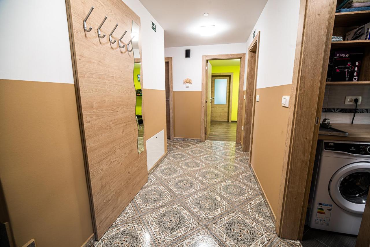 Holiday Home With Hot Tub And Sauna Sabina Rovte ภายนอก รูปภาพ