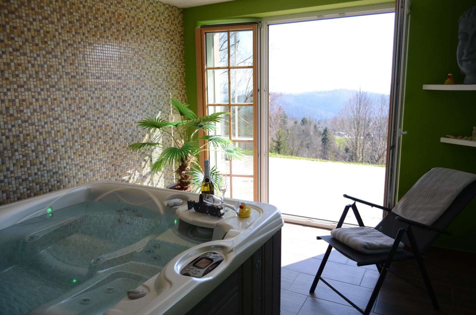 Holiday Home With Hot Tub And Sauna Sabina Rovte ภายนอก รูปภาพ