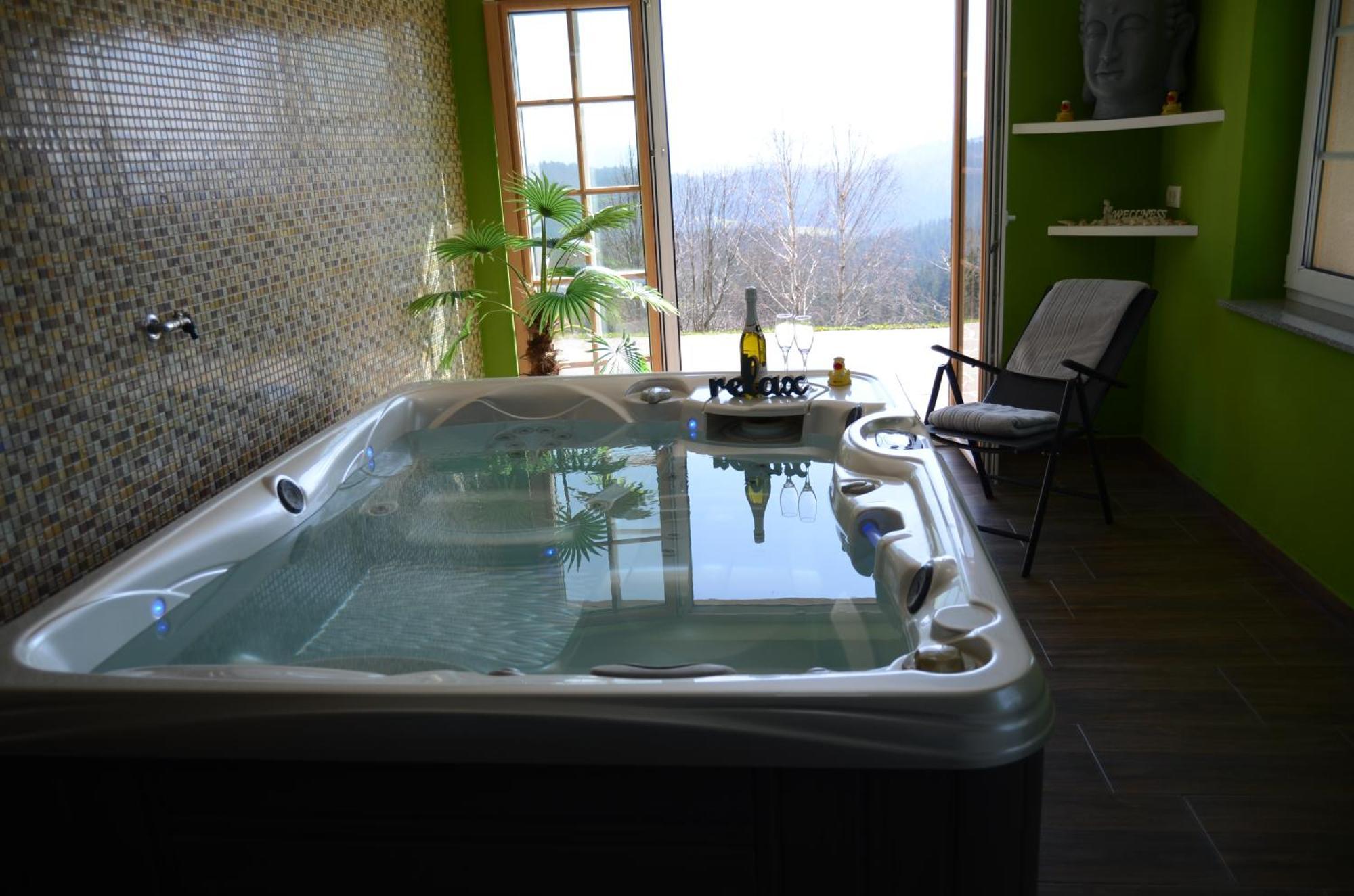 Holiday Home With Hot Tub And Sauna Sabina Rovte ภายนอก รูปภาพ