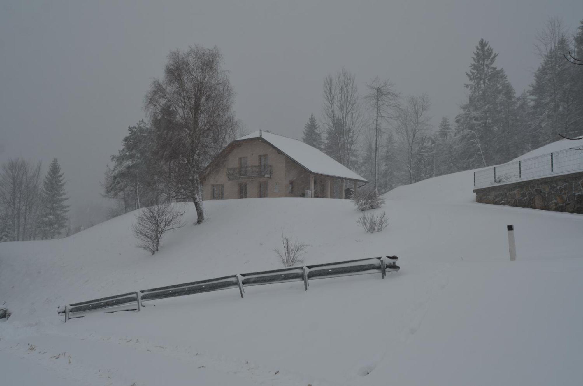 Holiday Home With Hot Tub And Sauna Sabina Rovte ภายนอก รูปภาพ