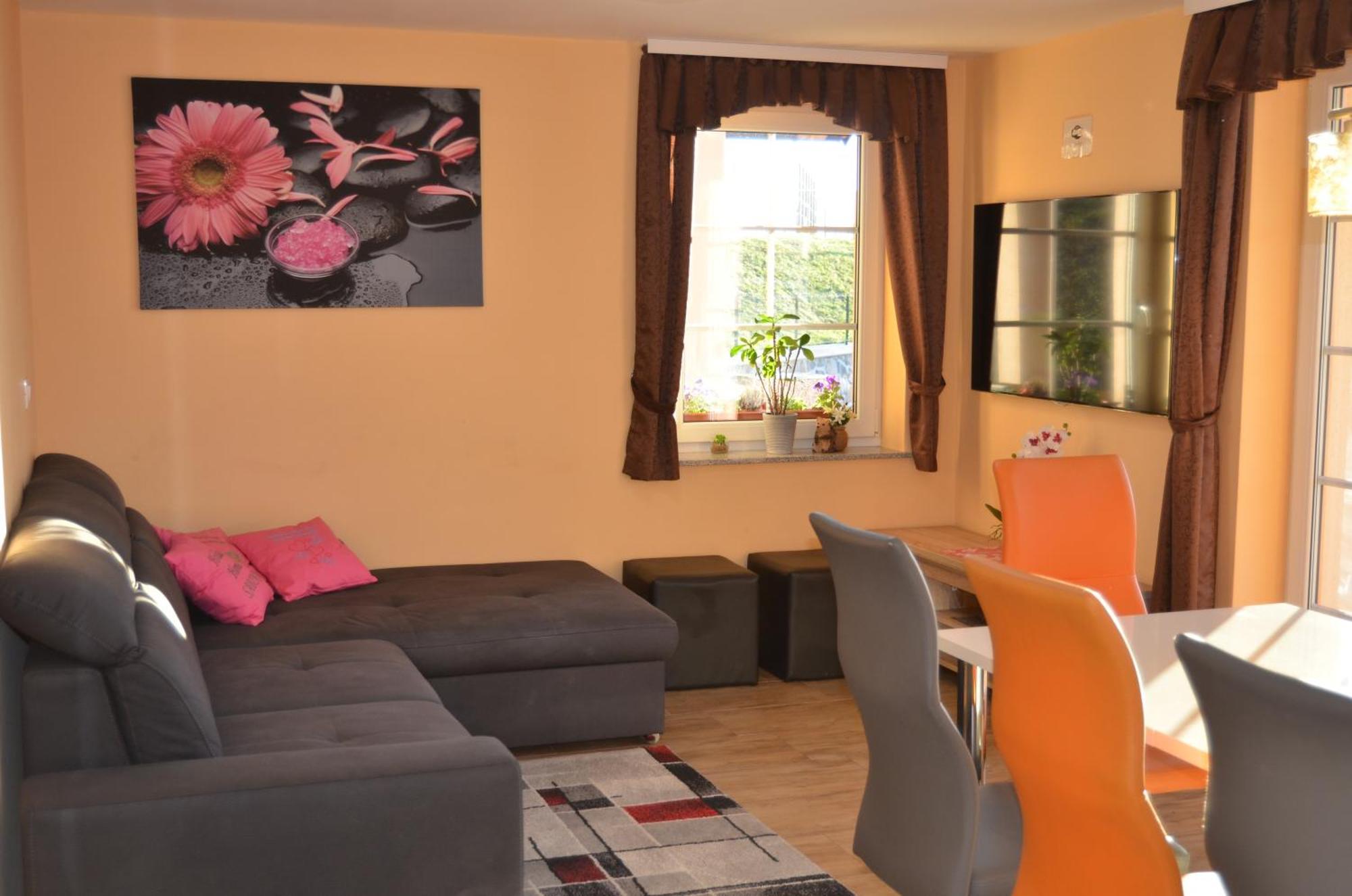 Holiday Home With Hot Tub And Sauna Sabina Rovte ภายนอก รูปภาพ